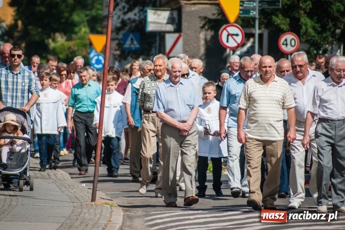 Zdjęcie w galerii na portalu naszraciborz.pl: Boże Ciało w parafii WNMP przy Rynku  wiadomości z regionu