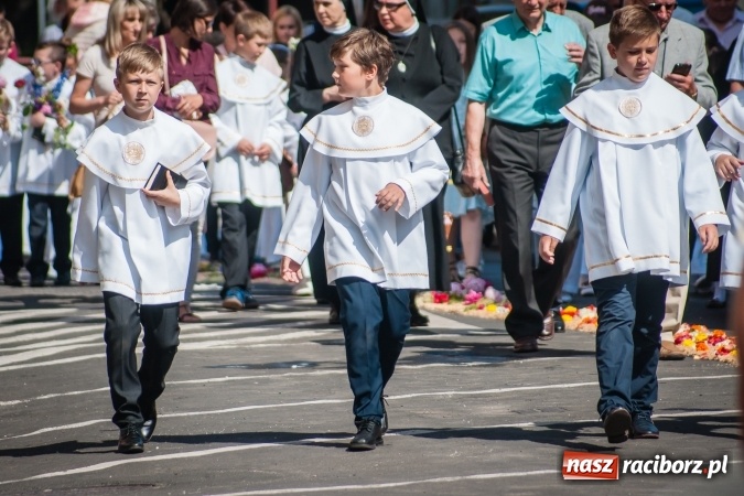 Zdjęcie w galerii na portalu naszraciborz.pl: Boże Ciało w parafii WNMP przy Rynku  wiadomości z regionu