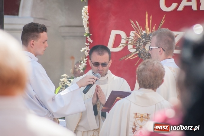 Zdjęcie w galerii na portalu naszraciborz.pl: Boże Ciało w parafii WNMP przy Rynku  wiadomości z regionu