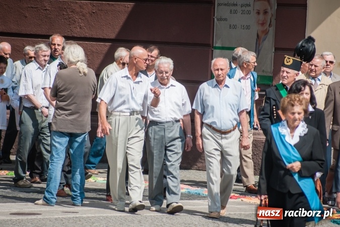 Zdjęcie w galerii na portalu naszraciborz.pl: Boże Ciało w parafii WNMP przy Rynku  wiadomości z regionu