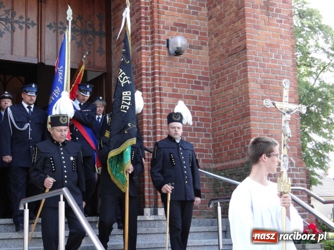 Zdjęcie w galerii na portalu naszraciborz.pl: Procesja Bożego Ciała w parafii Racibórz-Markowice wiadomości z regionu