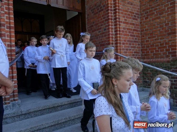 Zdjęcie w galerii na portalu naszraciborz.pl: Procesja Bożego Ciała w parafii Racibórz-Markowice wiadomości z regionu