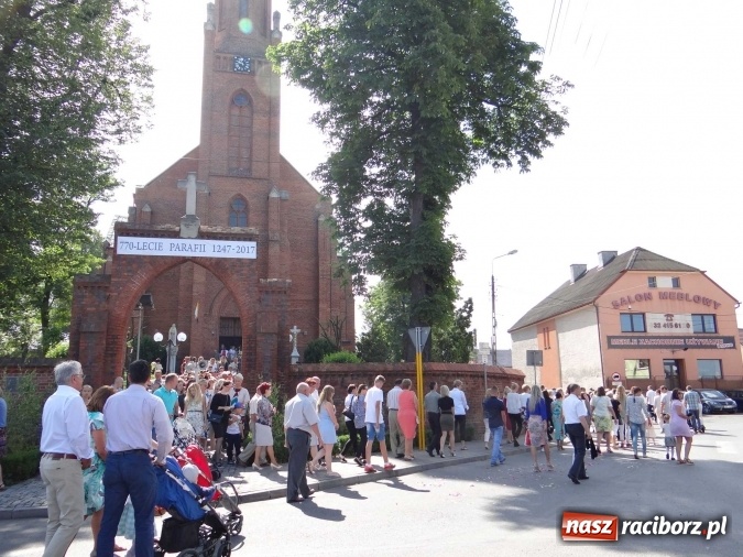 Zdjęcie w galerii na portalu naszraciborz.pl: Procesja Bożego Ciała w parafii Racibórz-Markowice wiadomości z regionu