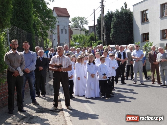 Zdjęcie w galerii na portalu naszraciborz.pl: Procesja Bożego Ciała w parafii Racibórz-Markowice wiadomości z regionu