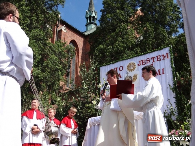Zdjęcie w galerii na portalu naszraciborz.pl: Procesja Bożego Ciała w parafii Racibórz-Markowice wiadomości z regionu