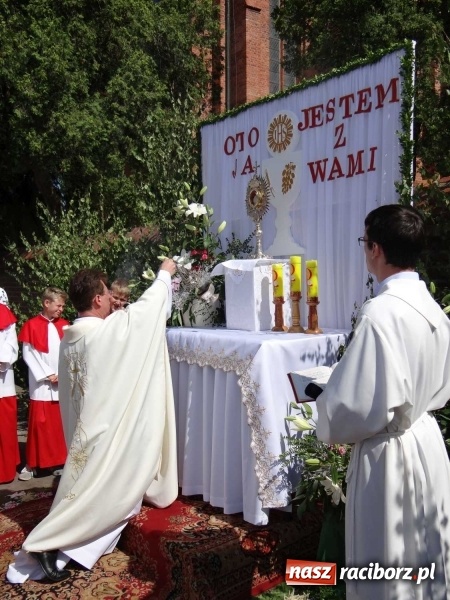 Zdjęcie w galerii na portalu naszraciborz.pl: Procesja Bożego Ciała w parafii Racibórz-Markowice wiadomości z regionu