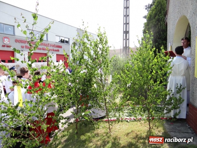 Zdjęcie w galerii na portalu naszraciborz.pl: Procesja Bożego Ciała w parafii Racibórz-Markowice wiadomości z regionu