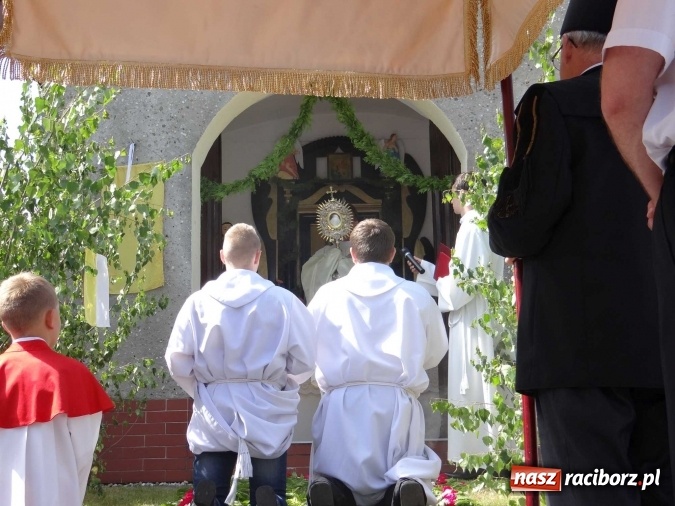 Zdjęcie w galerii na portalu naszraciborz.pl: Procesja Bożego Ciała w parafii Racibórz-Markowice wiadomości z regionu