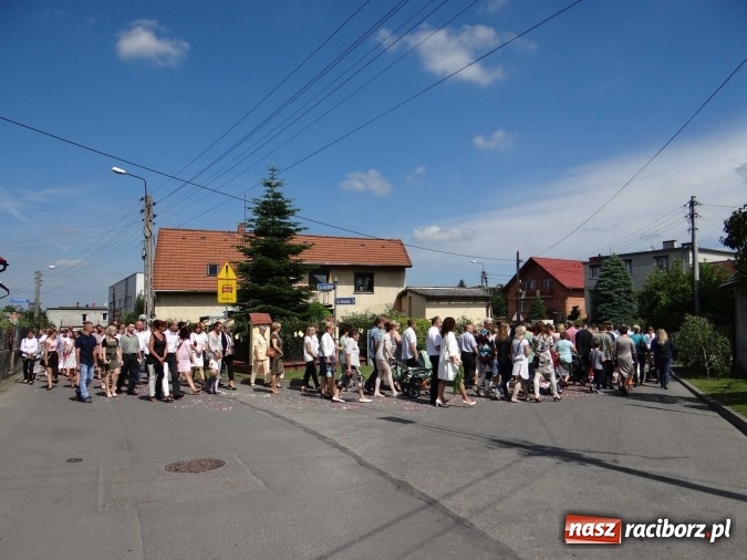 Zdjęcie w galerii na portalu naszraciborz.pl: Procesja Bożego Ciała w parafii Racibórz-Markowice wiadomości z regionu