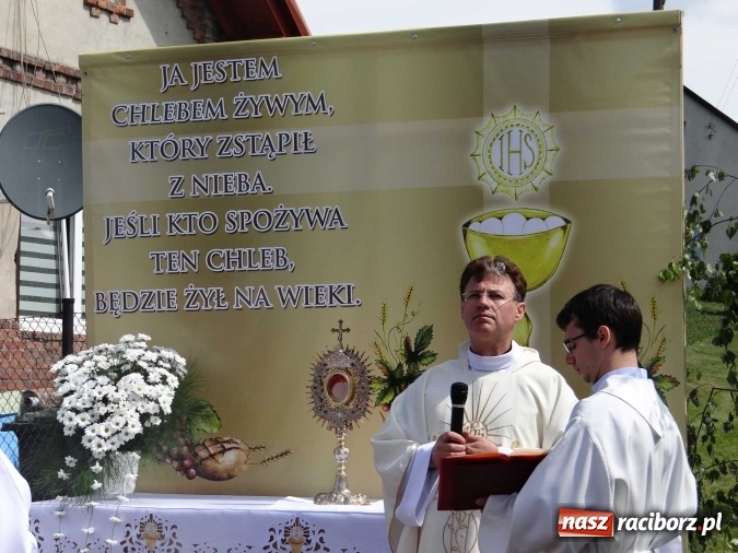Zdjęcie w galerii na portalu naszraciborz.pl: Procesja Bożego Ciała w parafii Racibórz-Markowice wiadomości z regionu
