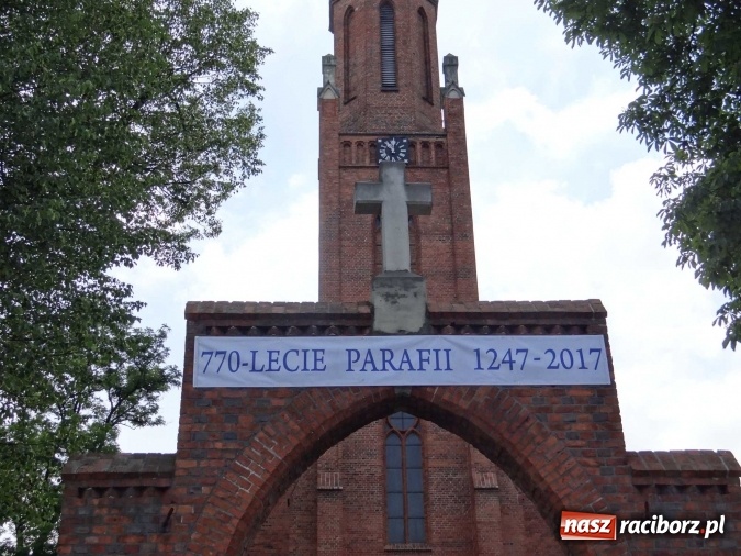 Zdjęcie w galerii na portalu naszraciborz.pl: Procesja Bożego Ciała w parafii Racibórz-Markowice wiadomości z regionu