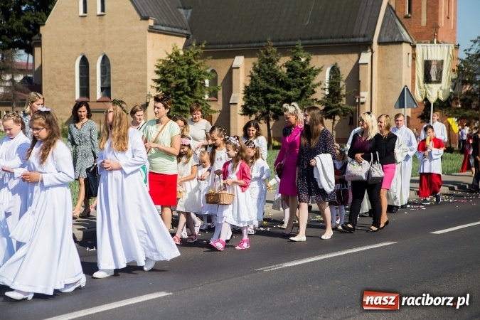Zdjęcie w galerii na portalu naszraciborz.pl: Procesja Bożego Ciała w Studziennej wiadomości z regionu