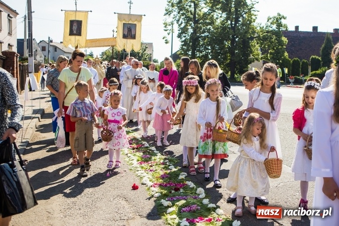 Zdjęcie w galerii na portalu naszraciborz.pl: Procesja Bożego Ciała w Studziennej wiadomości z regionu