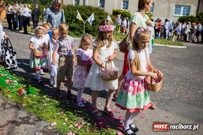 Zdjęcie w galerii na portalu naszraciborz.pl: Procesja Bożego Ciała w Studziennej wiadomości z regionu