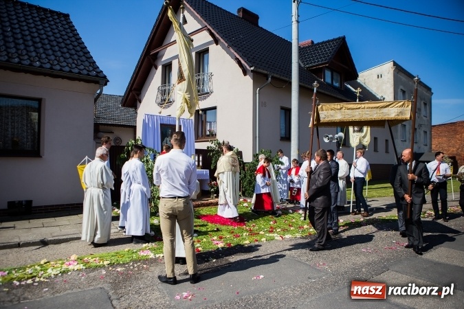 Zdjęcie w galerii na portalu naszraciborz.pl: Procesja Bożego Ciała w Studziennej wiadomości z regionu