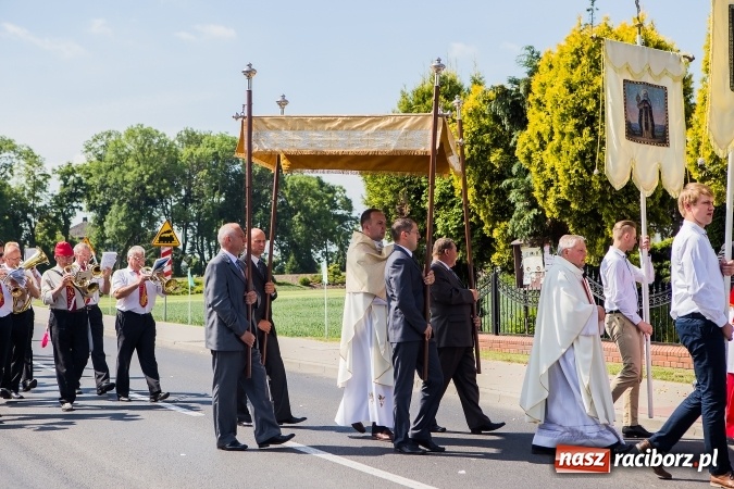 Zdjęcie w galerii na portalu naszraciborz.pl: Procesja Bożego Ciała w Studziennej wiadomości z regionu