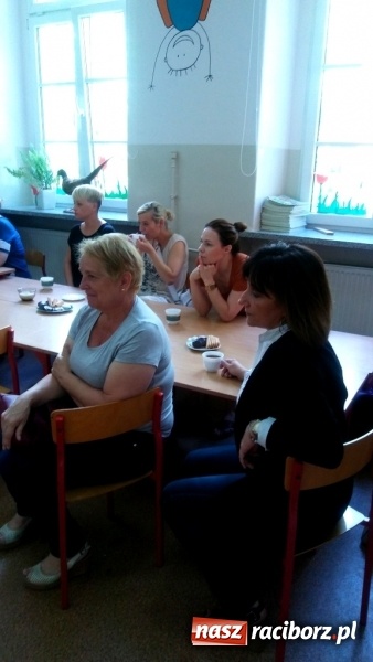 Zdjęcie w galerii na portalu naszraciborz.pl: Pierwsza pomoc dla rodziców w SP 4  wiadomości z regionu