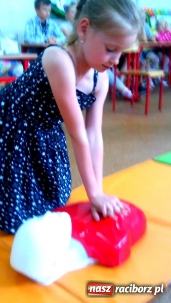 Zdjęcie w galerii na portalu naszraciborz.pl: Pierwsza pomoc dla rodziców w SP 4  wiadomości z regionu