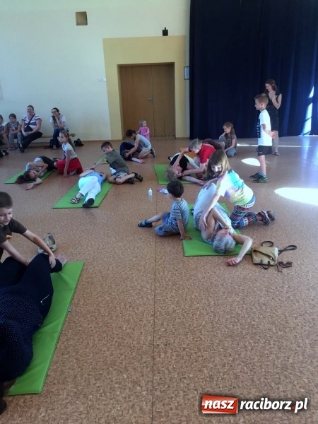 Zdjęcie w galerii na portalu naszraciborz.pl: Pierwsza pomoc dla rodziców w SP 4  wiadomości z regionu