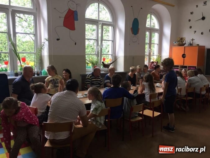 Zdjęcie w galerii na portalu naszraciborz.pl: Pierwsza pomoc dla rodziców w SP 4  wiadomości z regionu