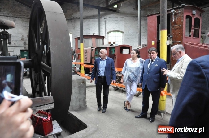 Zdjęcie w galerii na portalu naszraciborz.pl: Kuźnia Raciborska potrzebuje torów  wiadomości z regionu