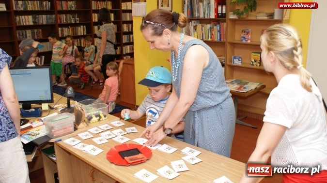 Zdjęcie w galerii na portalu naszraciborz.pl: W bibliotece w Markowicach podsumowano działalność Akademii Czytelniczej wiadomości z regionu