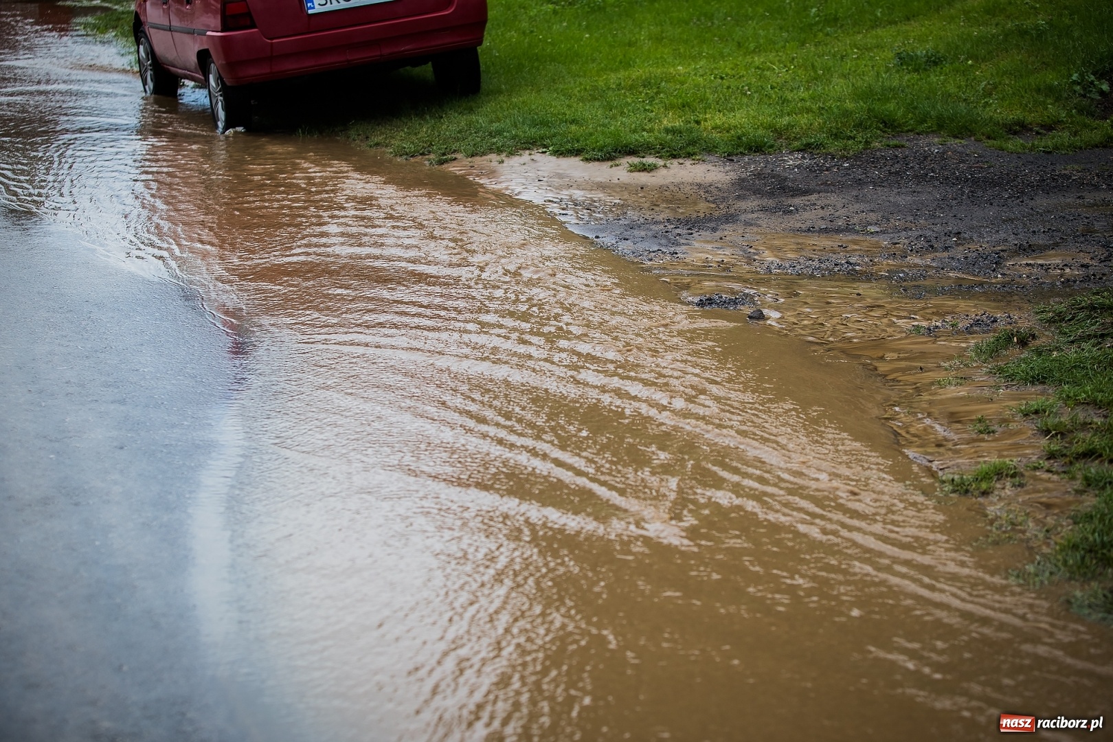 Zdjęcie w galerii na portalu naszraciborz.pl: Intensywne opady deszczu spowodowały podtopienia w gminie Krzanowice wiadomości z regionu