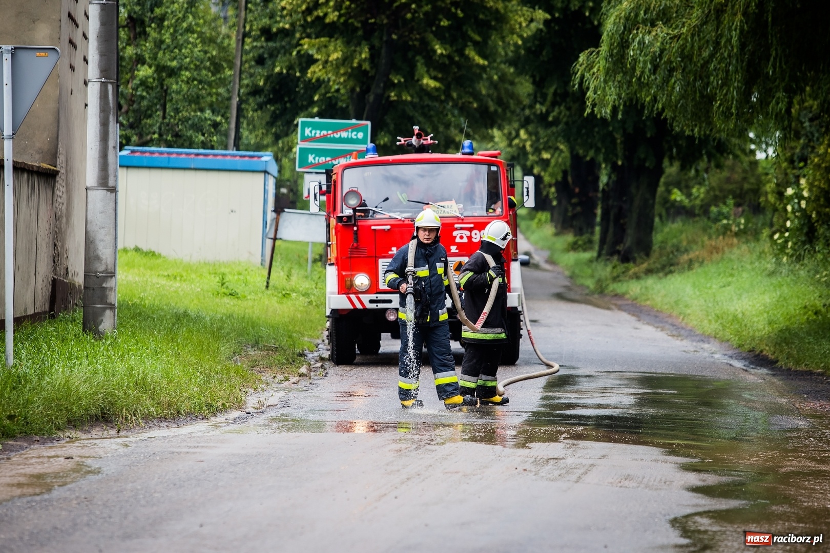 Zdjęcie w galerii na portalu naszraciborz.pl: Intensywne opady deszczu spowodowały podtopienia w gminie Krzanowice wiadomości z regionu