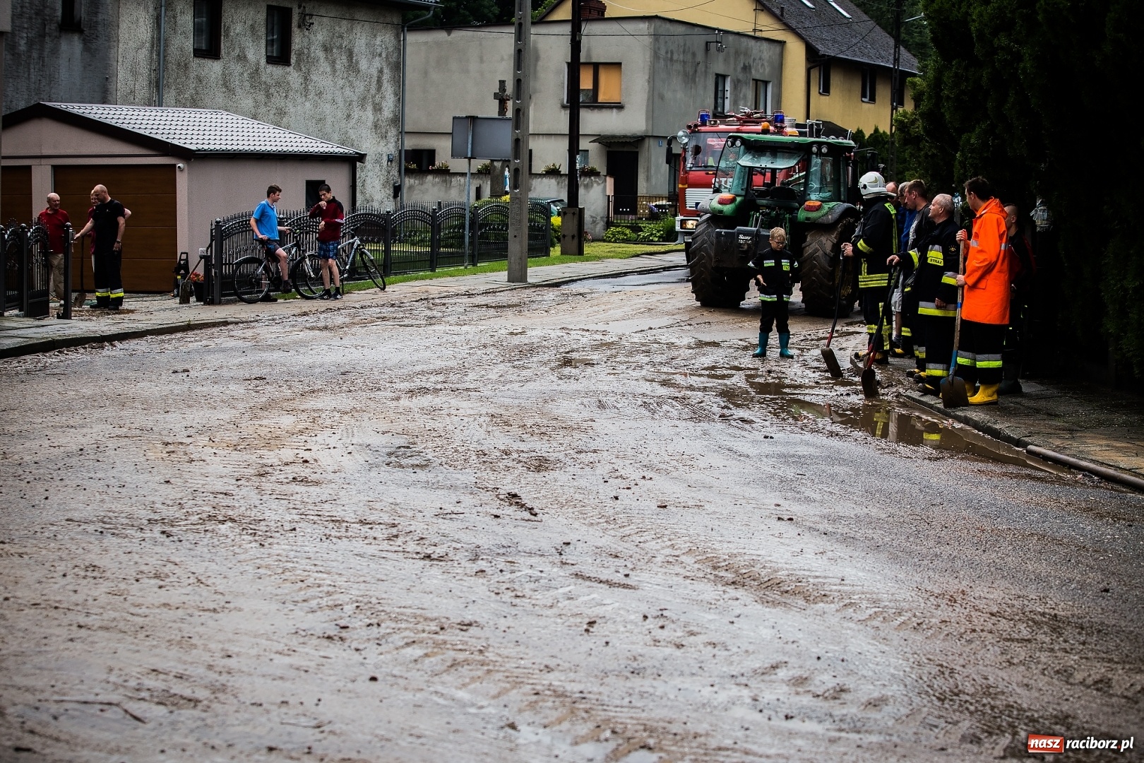 Zdjęcie w galerii na portalu naszraciborz.pl: Intensywne opady deszczu spowodowały podtopienia w gminie Krzanowice wiadomości z regionu