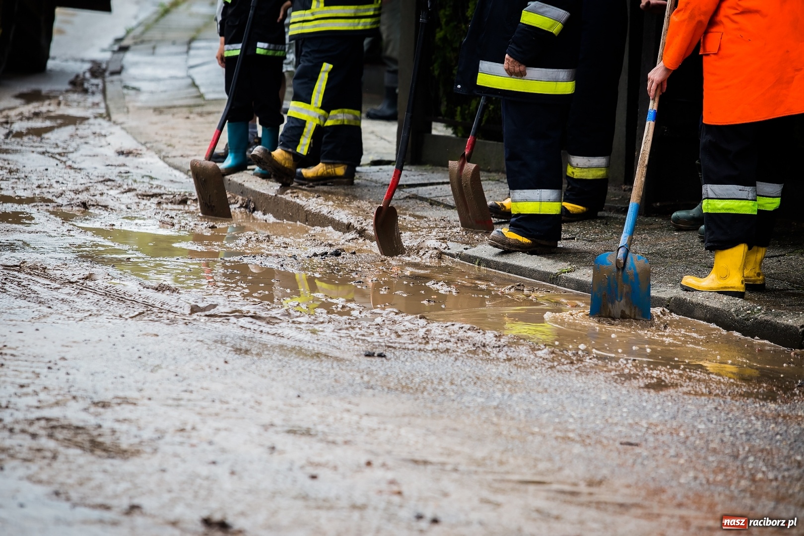 Zdjęcie w galerii na portalu naszraciborz.pl: Intensywne opady deszczu spowodowały podtopienia w gminie Krzanowice wiadomości z regionu