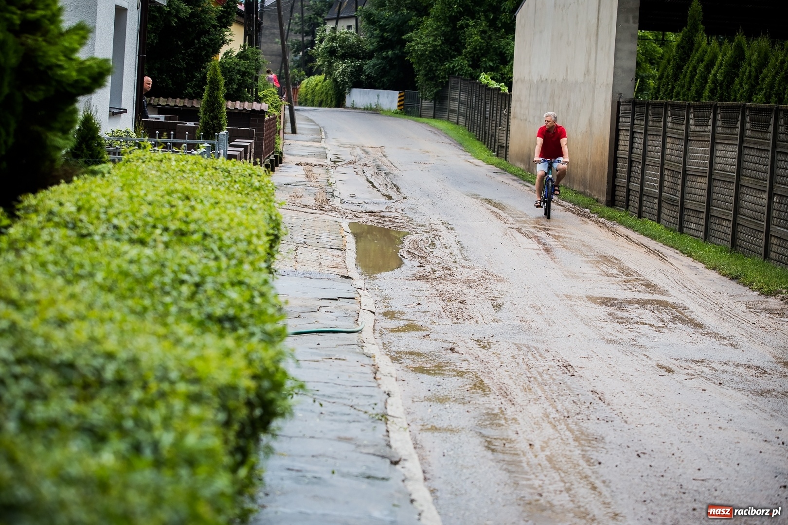 Zdjęcie w galerii na portalu naszraciborz.pl: Intensywne opady deszczu spowodowały podtopienia w gminie Krzanowice wiadomości z regionu