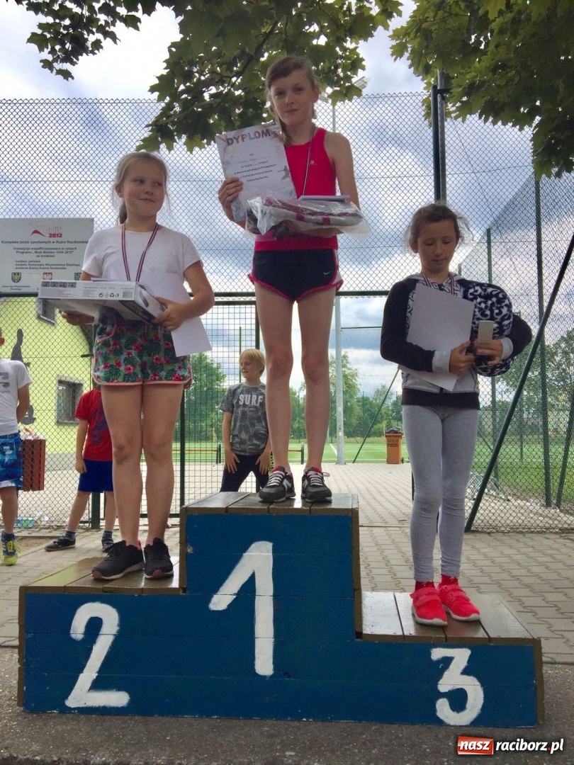 Zdjęcie w galerii na portalu naszraciborz.pl: XXXIV Wiosenne Biegi Przełajowe w Kuźni Raciborskiej wiadomości z regionu