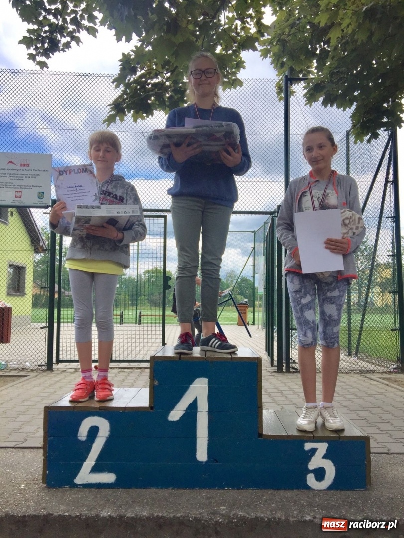 Zdjęcie w galerii na portalu naszraciborz.pl: XXXIV Wiosenne Biegi Przełajowe w Kuźni Raciborskiej wiadomości z regionu