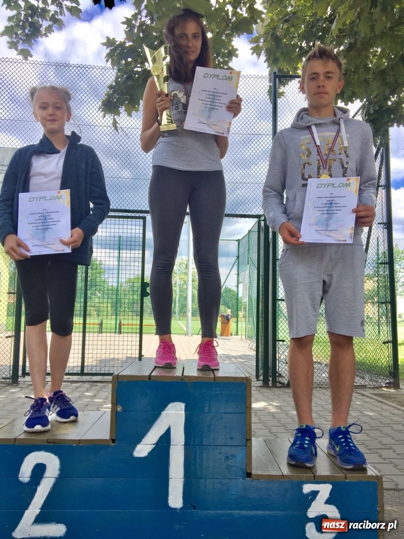 Zdjęcie w galerii na portalu naszraciborz.pl: XXXIV Wiosenne Biegi Przełajowe w Kuźni Raciborskiej wiadomości z regionu