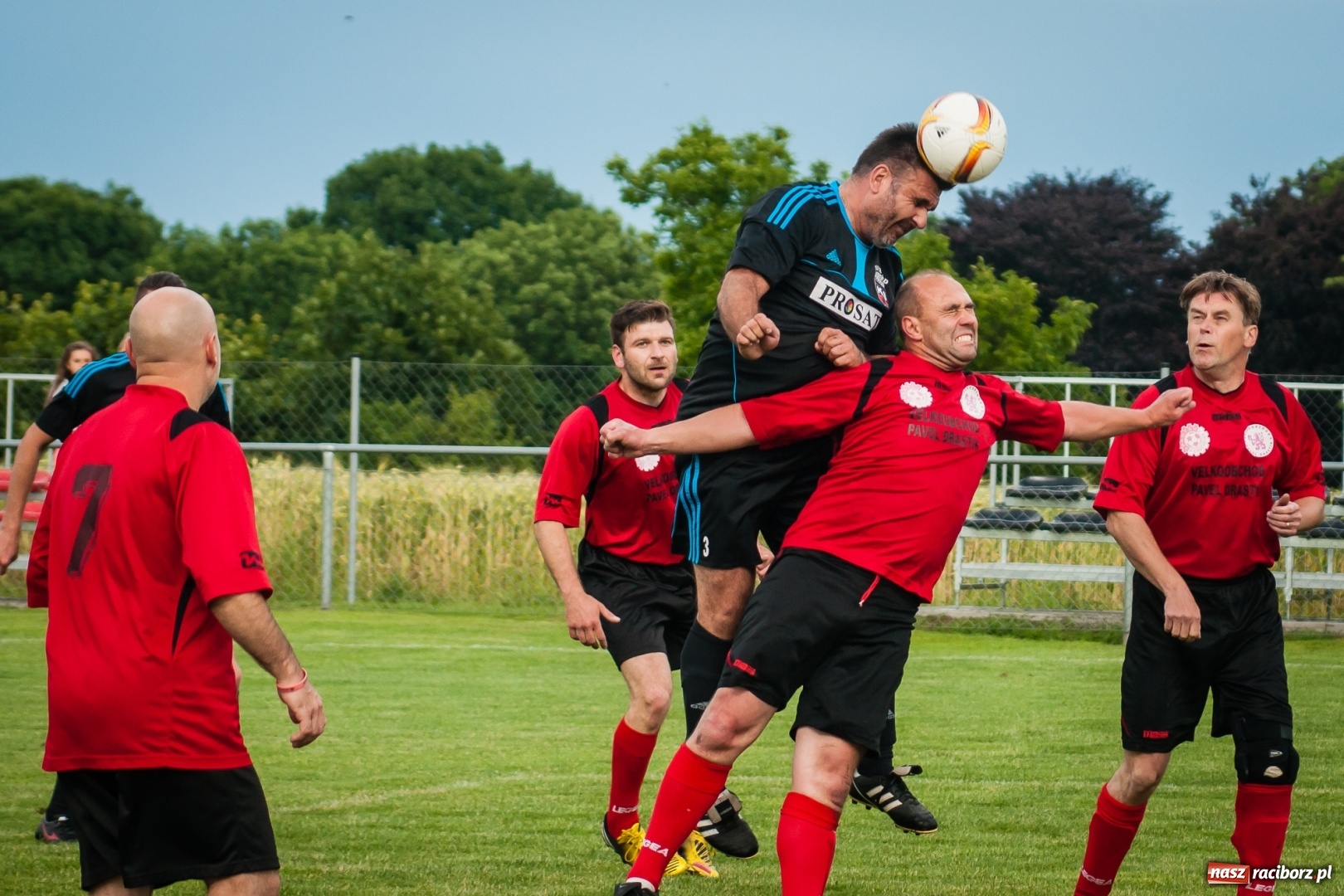 Zdjęcie w galerii na portalu naszraciborz.pl: Turniej oldbojów. Zespół Borucina najlepszy wiadomości z regionu