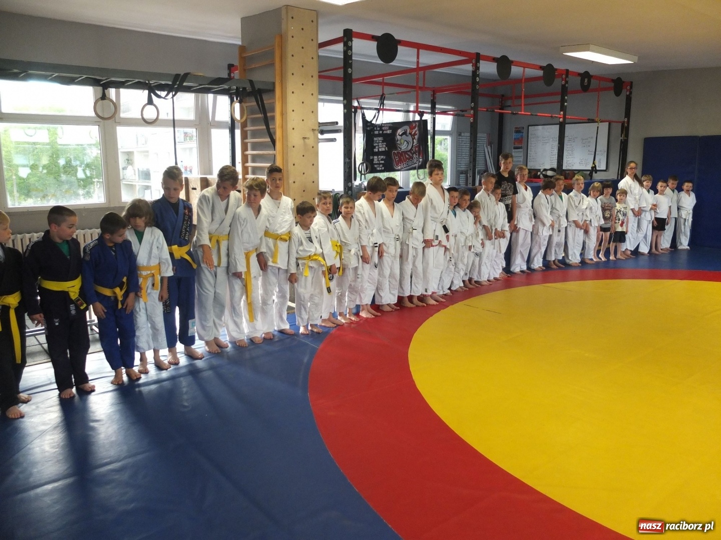 Zdjęcie w galerii na portalu naszraciborz.pl: Seminarium szkoleniowe oraz promocja na czarny pas Kamila Tarnawskiego wiadomości z regionu