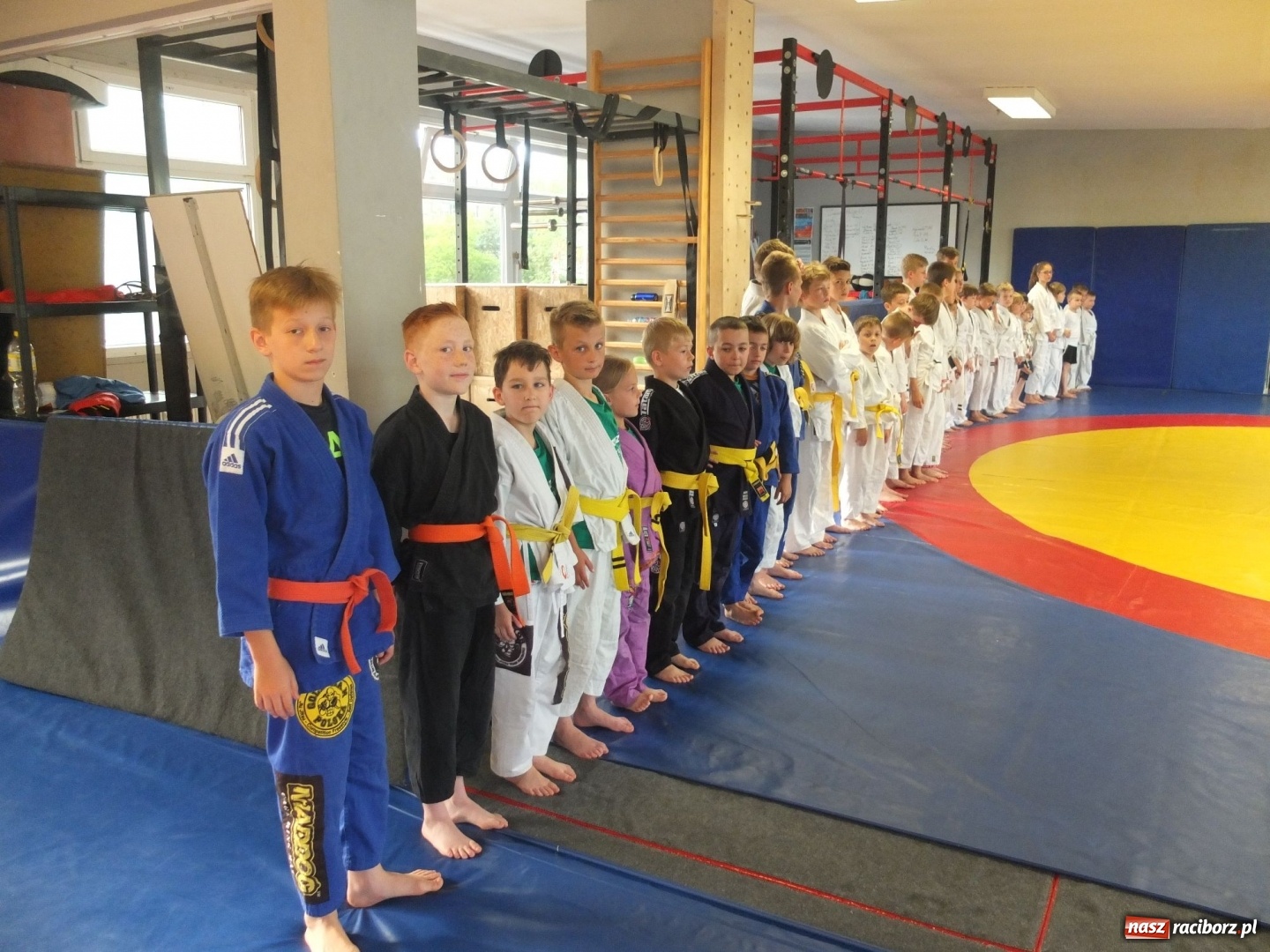 Zdjęcie w galerii na portalu naszraciborz.pl: Seminarium szkoleniowe oraz promocja na czarny pas Kamila Tarnawskiego wiadomości z regionu