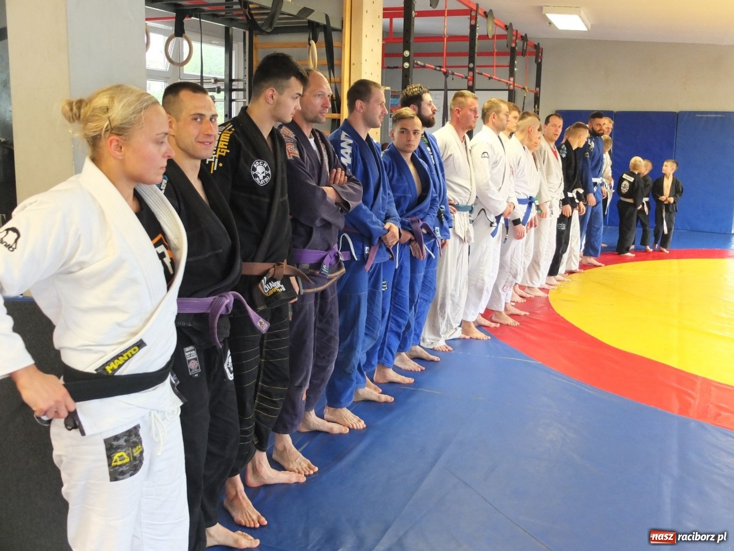 Zdjęcie w galerii na portalu naszraciborz.pl: Seminarium szkoleniowe oraz promocja na czarny pas Kamila Tarnawskiego wiadomości z regionu