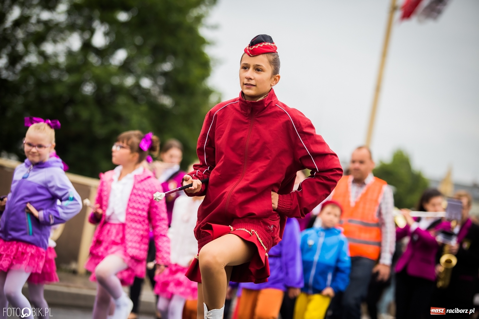 Zdjęcie w galerii na portalu naszraciborz.pl: Śląsk Kraina Wielu Kultur - przemarsz zespołów na raciborski zamek FOTO i WIDEO wiadomości z regionu