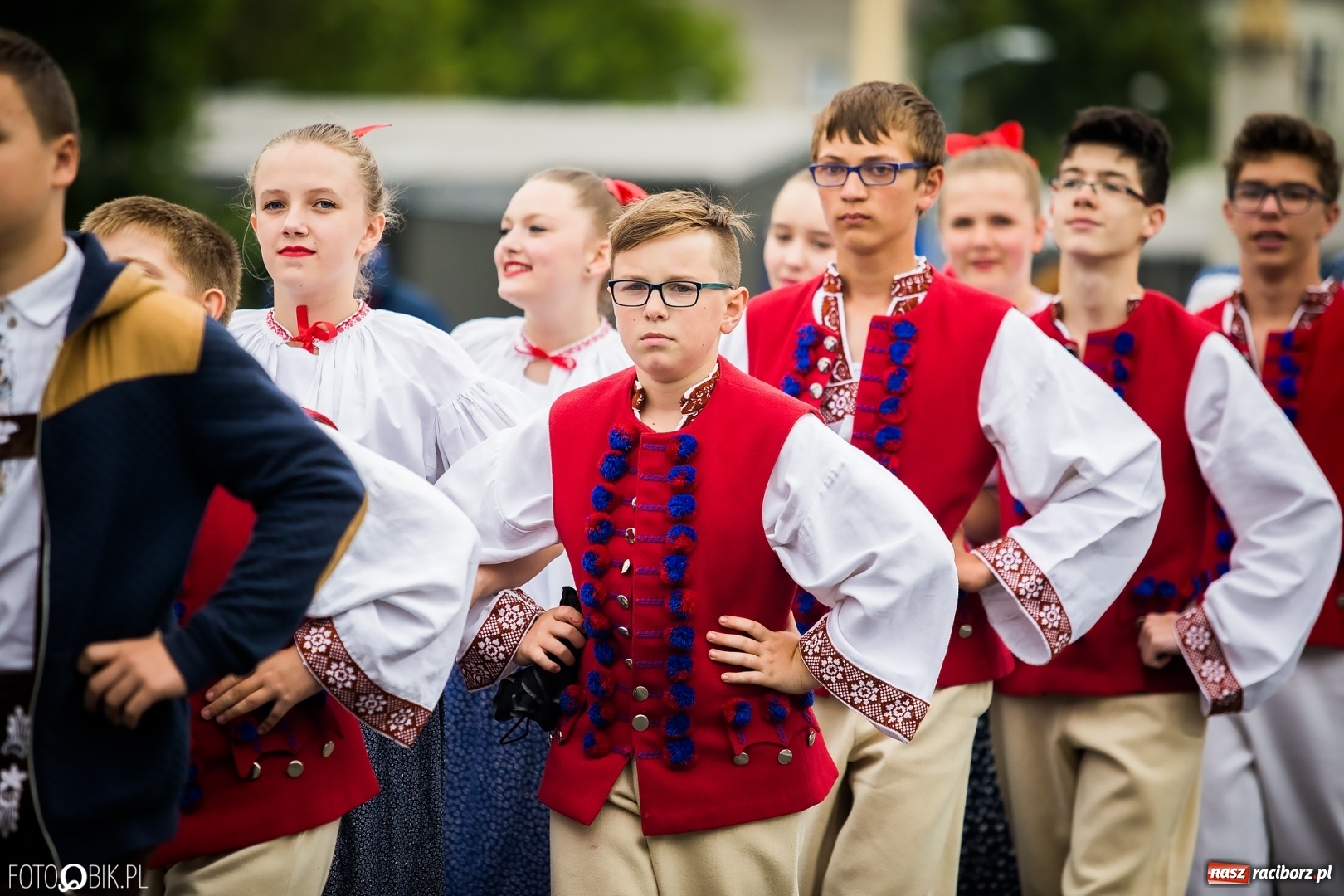 Zdjęcie w galerii na portalu naszraciborz.pl: Śląsk Kraina Wielu Kultur - przemarsz zespołów na raciborski zamek FOTO i WIDEO wiadomości z regionu