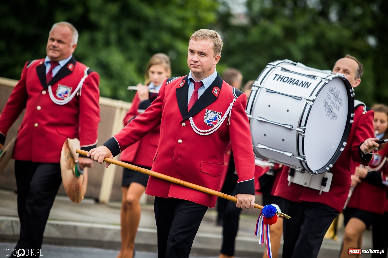 Zdjęcie w galerii na portalu naszraciborz.pl: Śląsk Kraina Wielu Kultur - przemarsz zespołów na raciborski zamek FOTO i WIDEO wiadomości z regionu