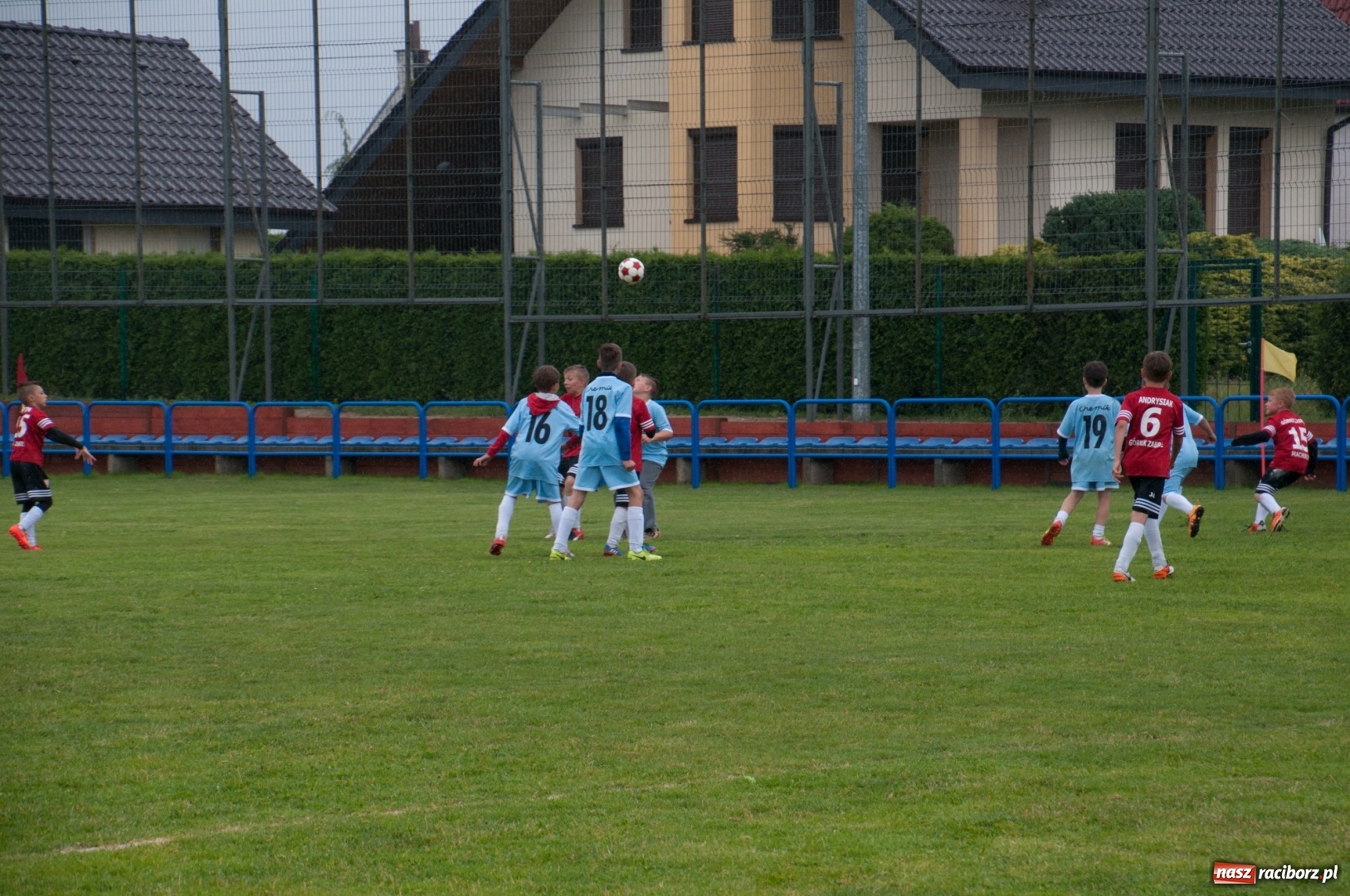 Zdjęcie w galerii na portalu naszraciborz.pl: Raków Częstochowa zwycięzcą turnieju piłki nożnej zorganizowanego przez LKS 07 Markowice wiadomości z regionu