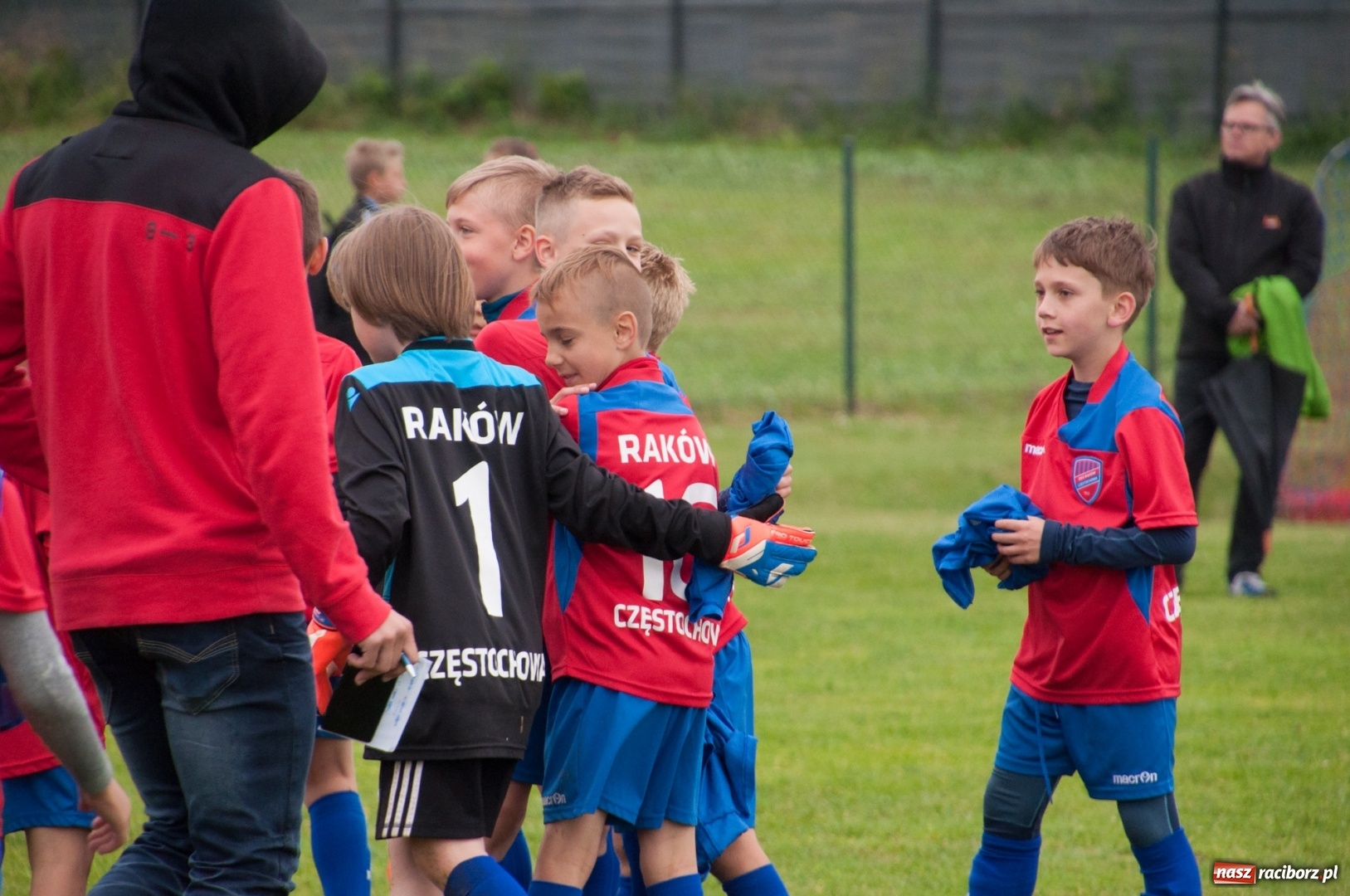Zdjęcie w galerii na portalu naszraciborz.pl: Raków Częstochowa zwycięzcą turnieju piłki nożnej zorganizowanego przez LKS 07 Markowice wiadomości z regionu