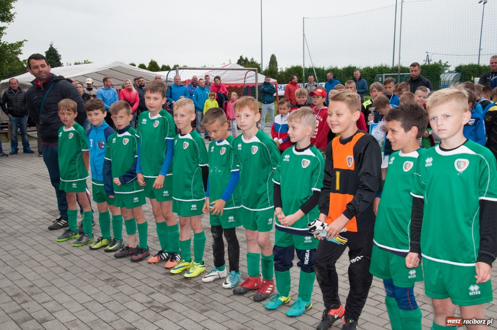 Zdjęcie w galerii na portalu naszraciborz.pl: Raków Częstochowa zwycięzcą turnieju piłki nożnej zorganizowanego przez LKS 07 Markowice wiadomości z regionu