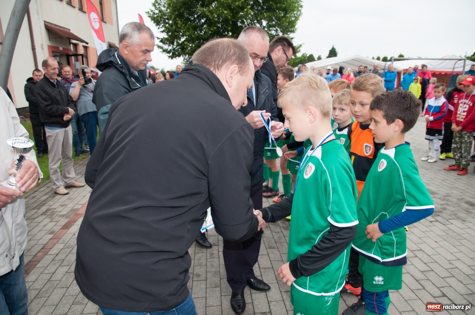 Zdjęcie w galerii na portalu naszraciborz.pl: Raków Częstochowa zwycięzcą turnieju piłki nożnej zorganizowanego przez LKS 07 Markowice wiadomości z regionu