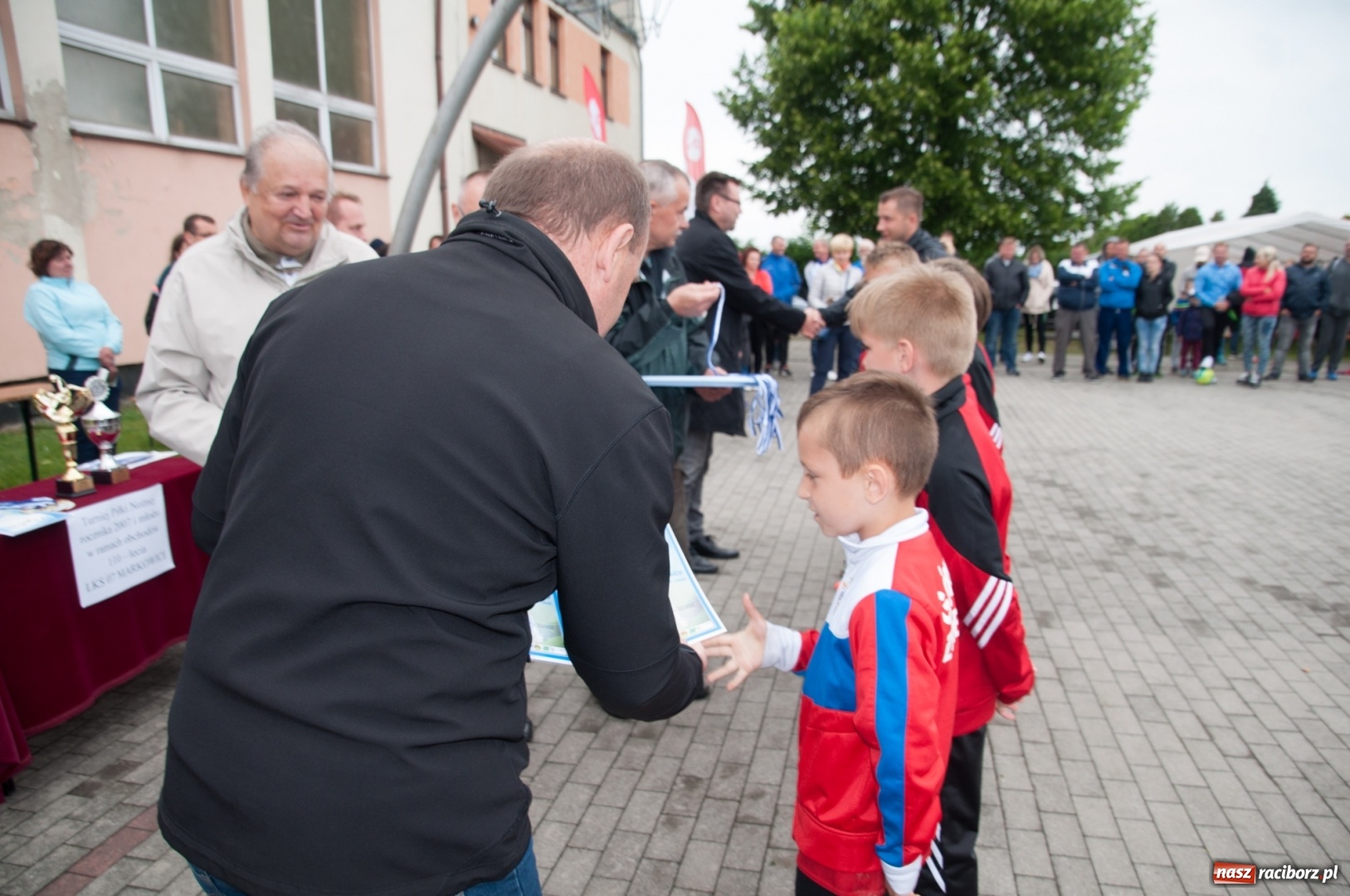 Zdjęcie w galerii na portalu naszraciborz.pl: Raków Częstochowa zwycięzcą turnieju piłki nożnej zorganizowanego przez LKS 07 Markowice wiadomości z regionu