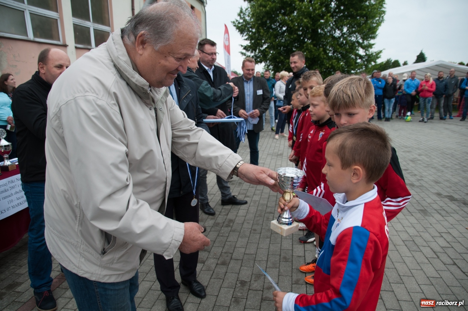 Zdjęcie w galerii na portalu naszraciborz.pl: Raków Częstochowa zwycięzcą turnieju piłki nożnej zorganizowanego przez LKS 07 Markowice wiadomości z regionu