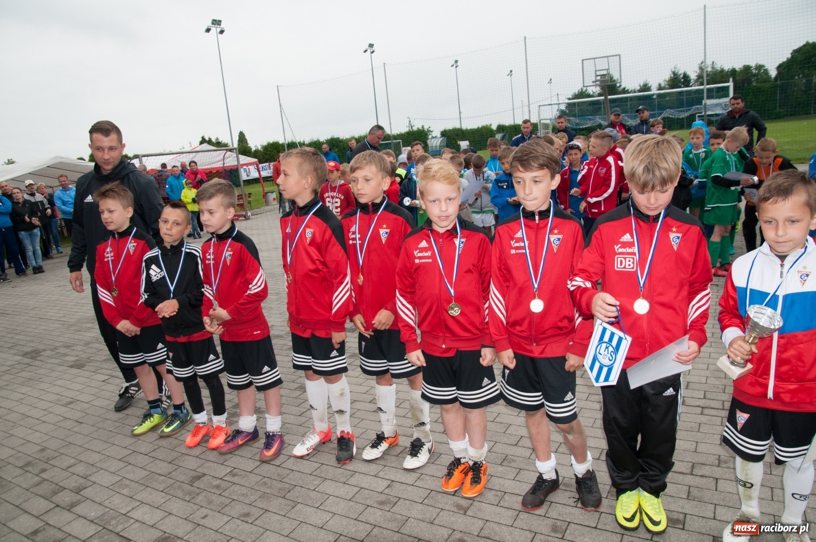 Zdjęcie w galerii na portalu naszraciborz.pl: Raków Częstochowa zwycięzcą turnieju piłki nożnej zorganizowanego przez LKS 07 Markowice wiadomości z regionu