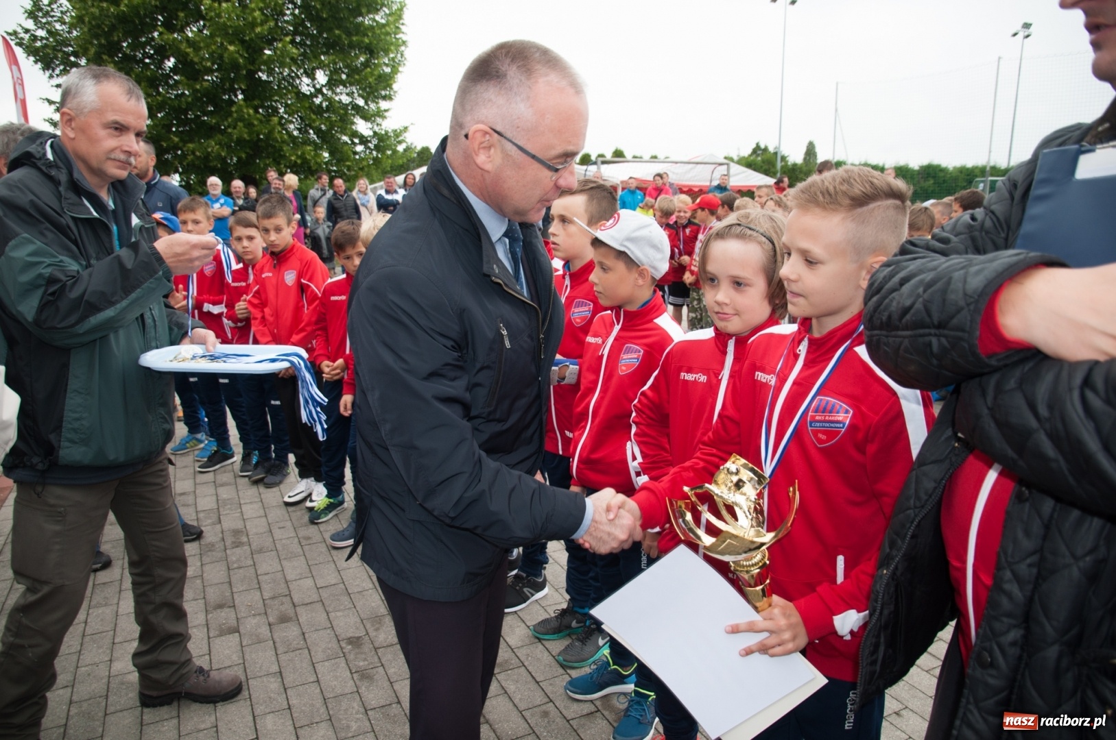 Zdjęcie w galerii na portalu naszraciborz.pl: Raków Częstochowa zwycięzcą turnieju piłki nożnej zorganizowanego przez LKS 07 Markowice wiadomości z regionu