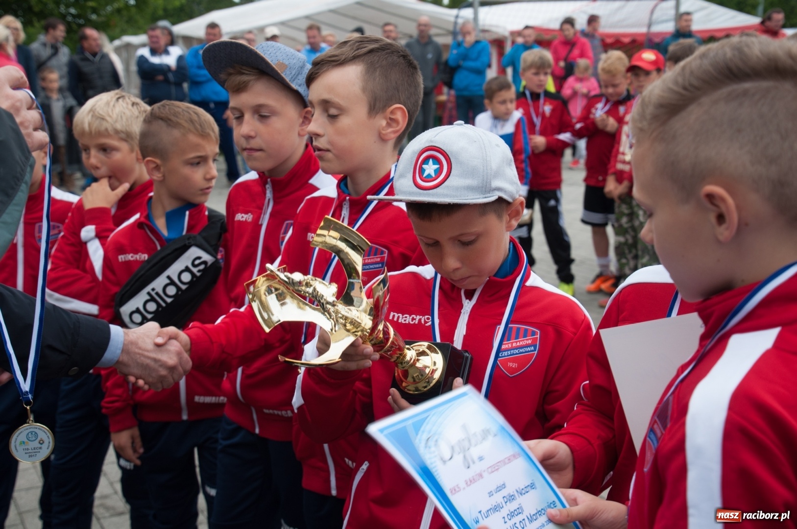 Zdjęcie w galerii na portalu naszraciborz.pl: Raków Częstochowa zwycięzcą turnieju piłki nożnej zorganizowanego przez LKS 07 Markowice wiadomości z regionu